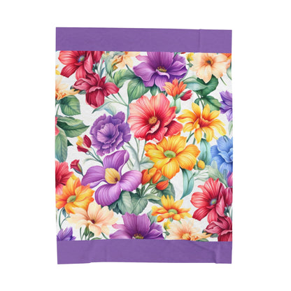 Plush Velveteen Blanket with Spring Flowers – Cozy and Stylish Comfort